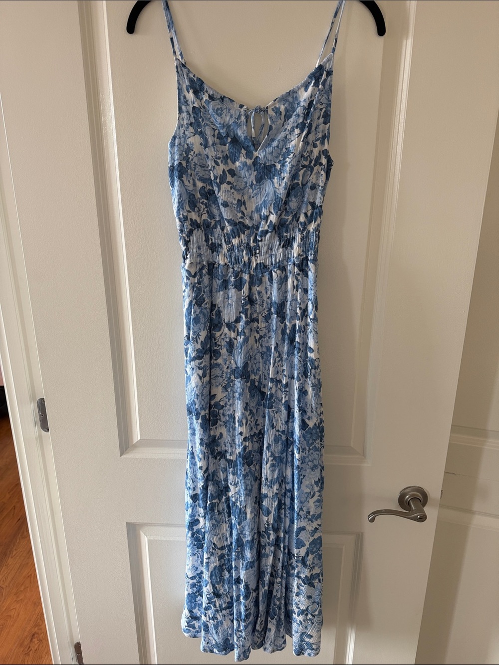 Abercrombie & Fitch Crinkle Textured Smocked Waist Midi Dress Blue Floral Size M